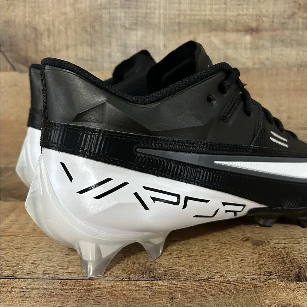 Nike Vapor Edge Elite 2 360‎ Cleats in Black and White Sz 8 men’s